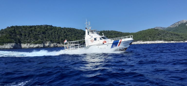 Adriatico. Affonda rimorchiatore italiano: 5 morti. Si salva solo il comandante