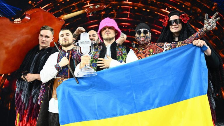 Eurovision 2022, trionfa Kalush Orchestra. Zelensky: “Prossima edizione in Ucraina”