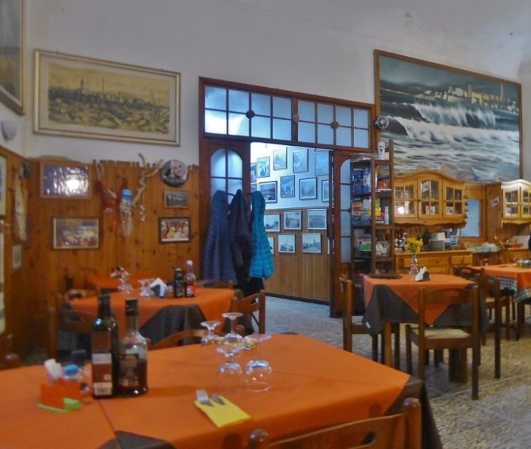 Nella lontana Fertilia, in Sardegna un bar ristorante tipicamente istriano