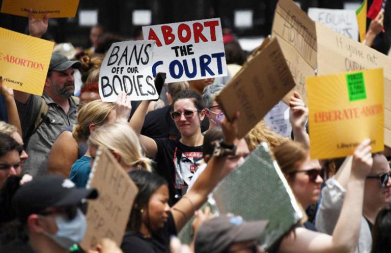 Aborto Usa, giudici Louisiana e Utah bloccano applicazione divieto