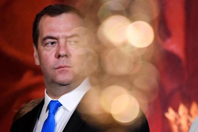 Ucraina, Medvedev contro gli occidentali: “Li odio, voglio farli sparire”
