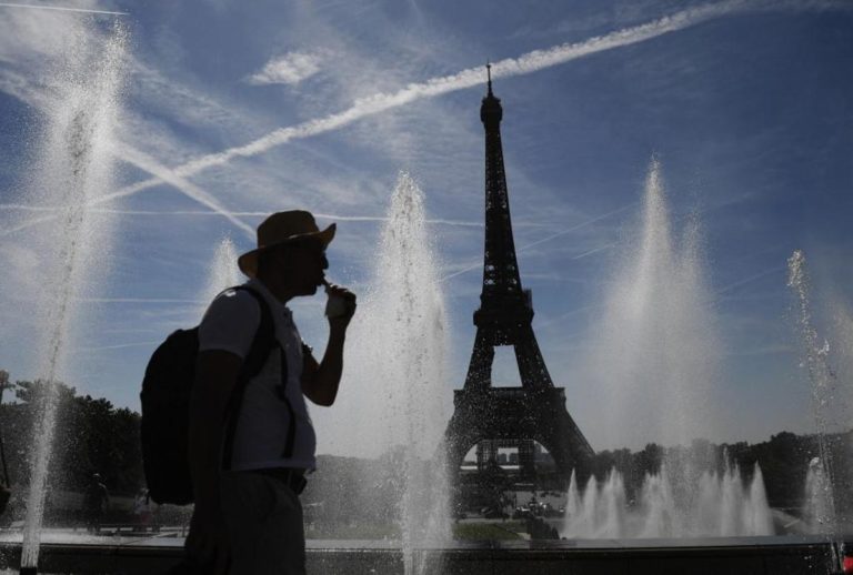 Caldo record, allerta in Francia: temperature toccano 40 gradi