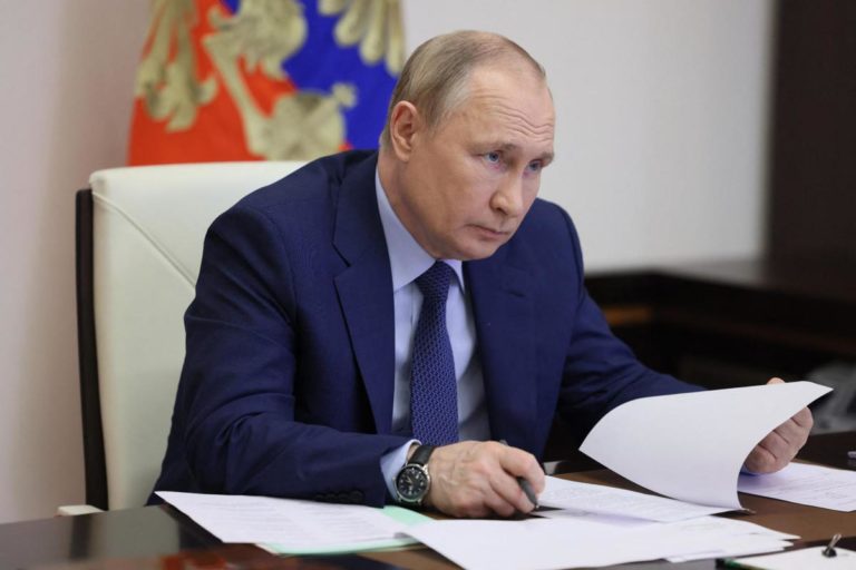 Ucraina, 007 Usa: «Putin ha il cancro»