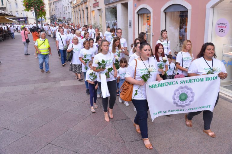 Fiume. Corteo per le vittime dell’eccidio di Srebrenica