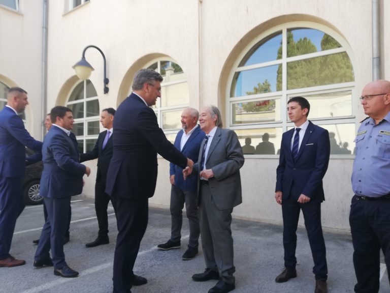 Presto un incontro tra il premier Andrej Plenković e la CNI