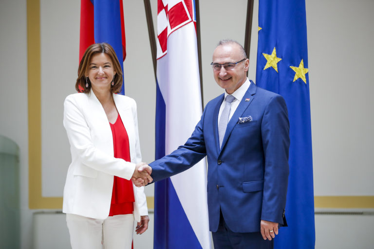 Slovenia e Croazia decise a risolvere con il dialogo le questioni aperte