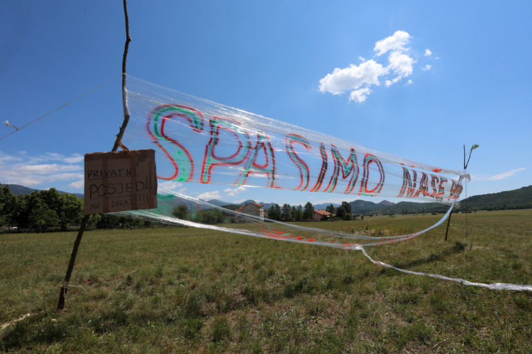 Protesta pacifica per salvare la piana di Grobnico
