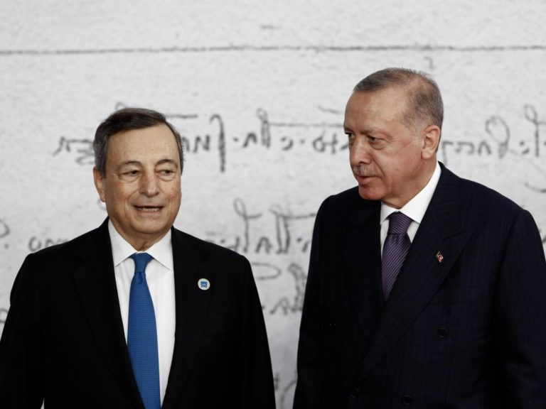 Draghi da Erdogan: focus su Ucraina, crisi alimentare e gas