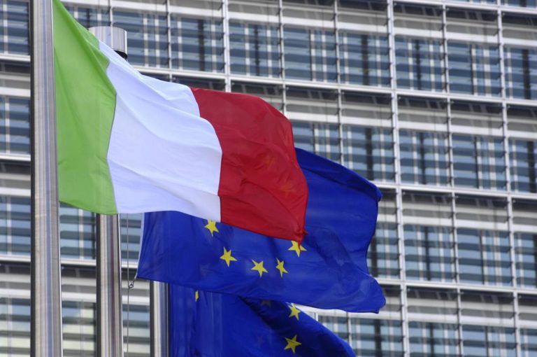 Tricolore, Mattarella: «Simbolo di unità e indivisibilità del Paese»
