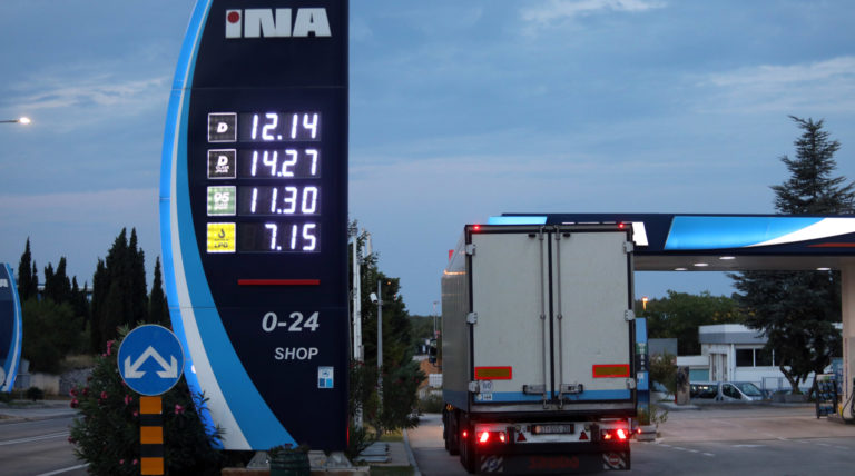 Croazia, carburanti: da oggi notevole diminuzione dei prezzi