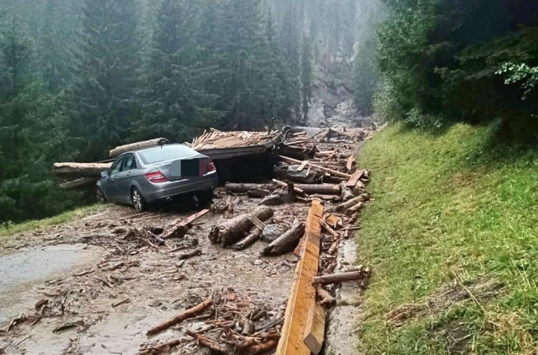 Maltempo Alto Adige, evacuate un centinaio di persone