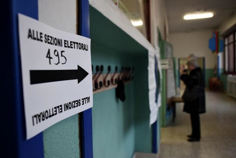 Elezioni 2022, al voto con il Rosatellum: ecco come funziona