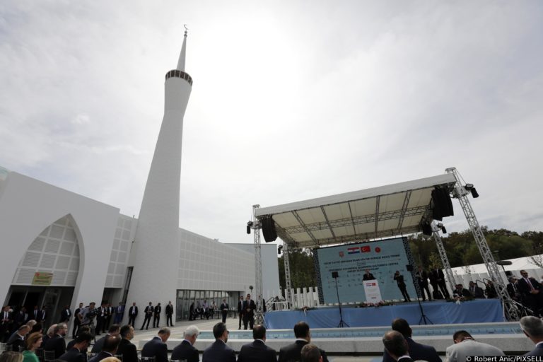 Erdogan in Croazia: inaugura la moschea a Sisak