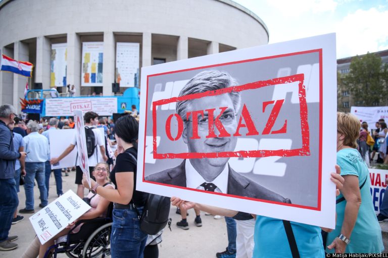 Scandali. Protesta a Zagabria: nel mirino governo e Hdz. Un flop