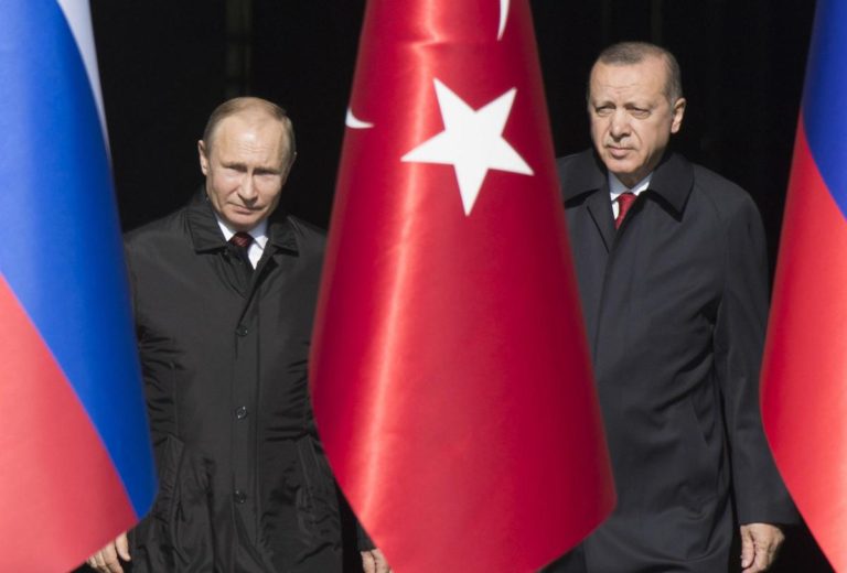 Ucraina, Erdogan parla con Putin: “Dare a negoziati altra chance”