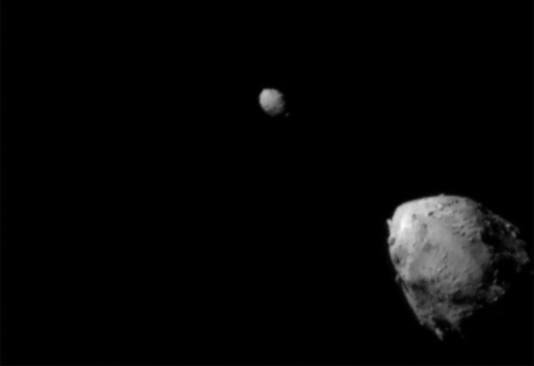 Spazio, sonda Nasa impatta contro asteroide Dimorphos