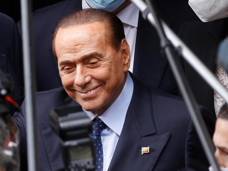 Putin, Berlusconi: “Le bottiglie di vodka e lambrusco? Uno scherzo”