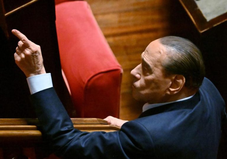 Berlusconi, nuovo audio: «Zelensky? Lasciamo perdere. Ha triplicato attacchi a Donbass»