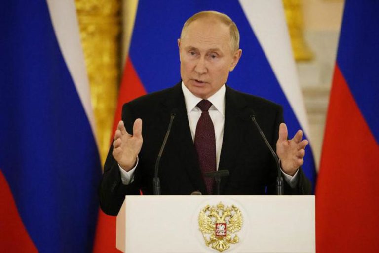 Gas, Putin sfida l’Europa: “Pronti a fornire risorse anche subito”