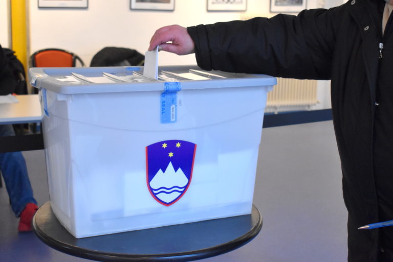 Slovenia. Amministrative, domenica cittadini al voto
