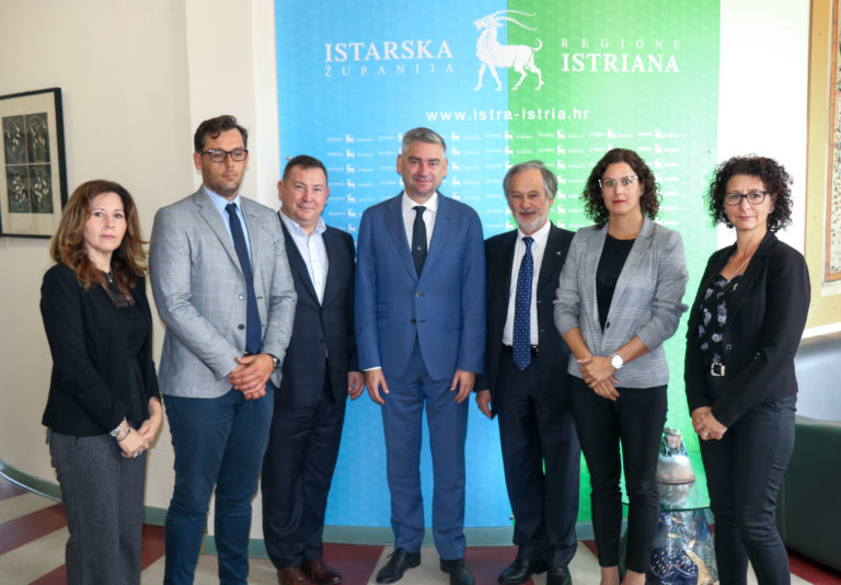 Va rafforzata la collaborazione tra la Regione istriana e l’Unione Italiana