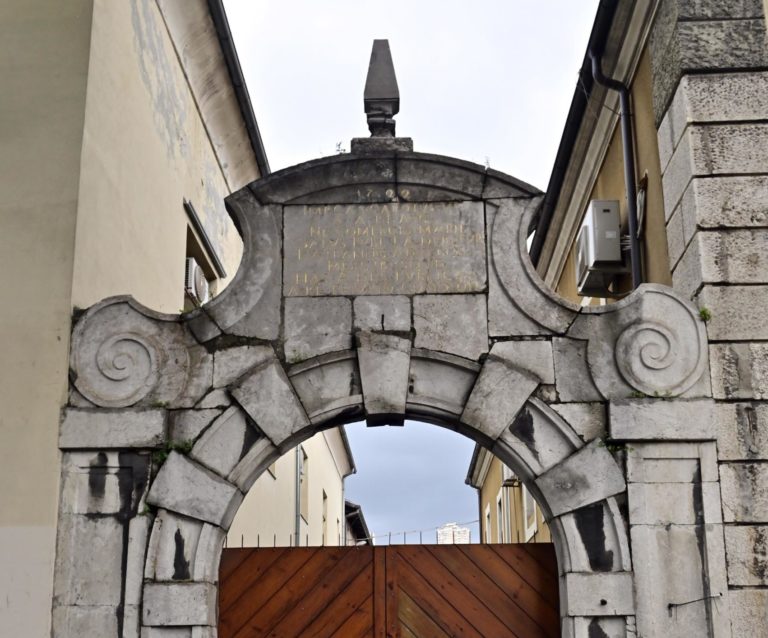 Il portale di Carlo VI