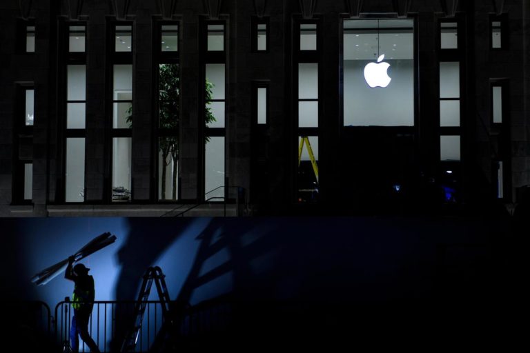 Restrizioni covid in Cina, Apple ritarda consegna dei nuovi iPhone