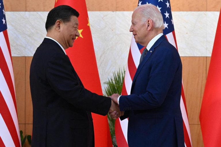 Biden-Xi, faccia a faccia a Bali: «Lavorare per la pace nel mondo»