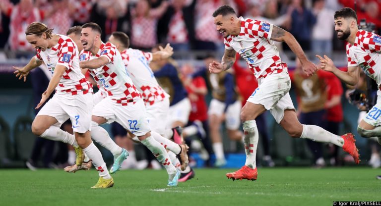 La Croazia non smette di sognare: è in semifinale. Brasile out