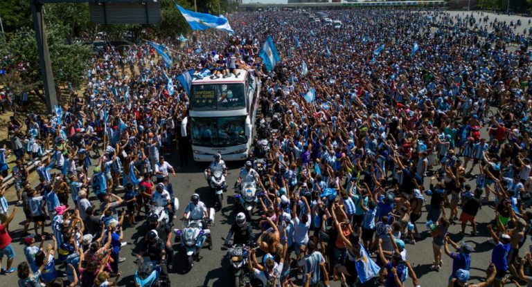 Mondiali, Argentina in delirio: 4 milioni in strada