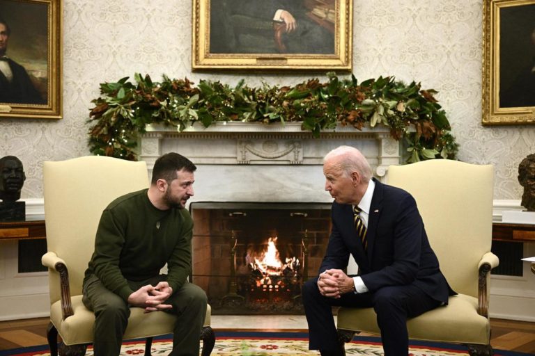 Zelensky alla Casa Bianca, colloquio con Biden