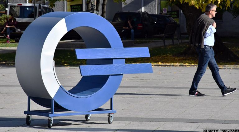 Croazia. Passaggio all’euro: banche funzionanti