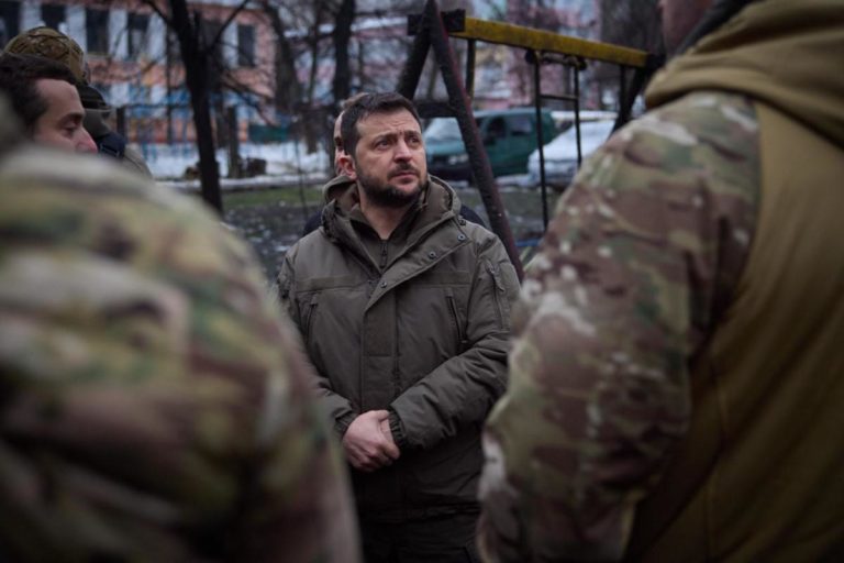 Ucraina, Zelensky: «Su fornitura armi non può esserci alcun tabù»