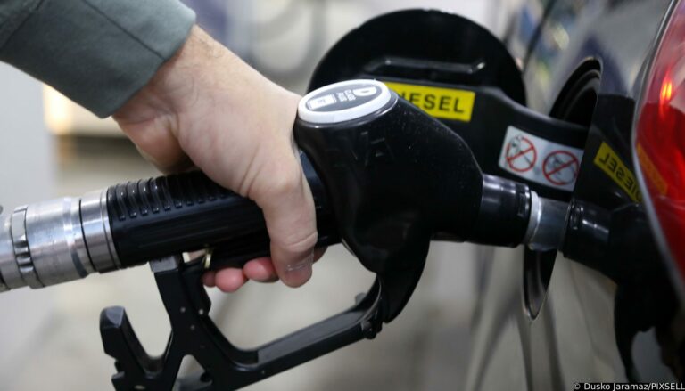 Carburanti, ancora un balzo dei prezzi