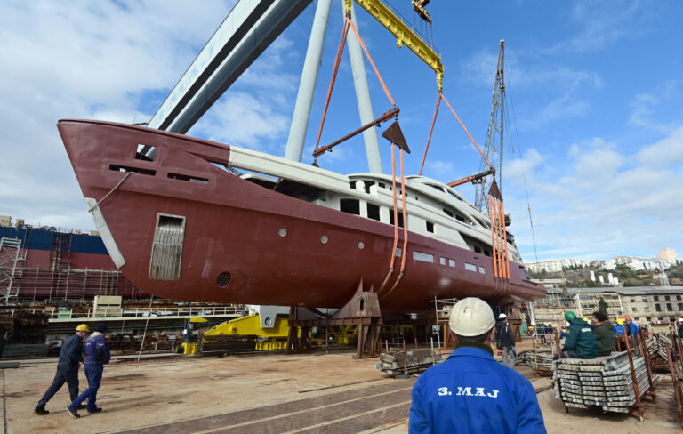 La triestina «Itaqua» vara il primo yacht al «3. maj»