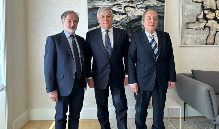 Tajani a Zagabria. «Croazia, scelte di grande rispetto per la CNI» (foto)