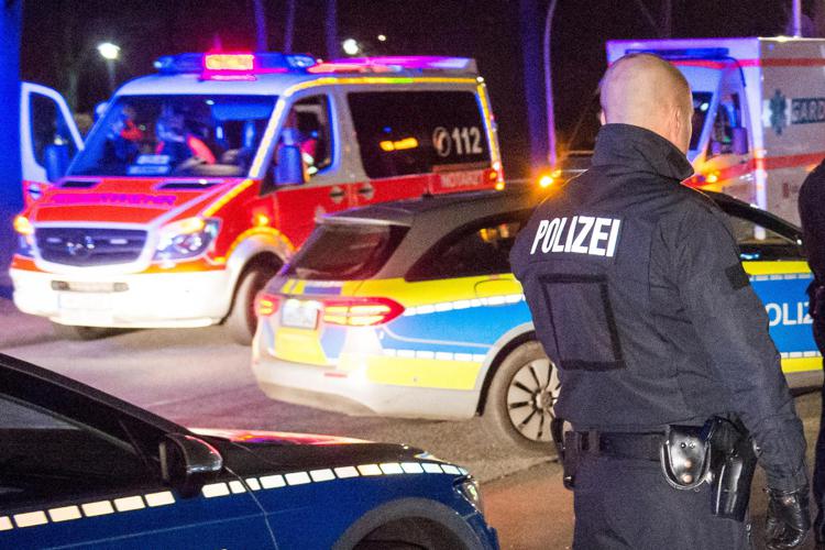 Amburgo, strage in chiesa Testimoni di Geova:  «Almeno 7 morti»