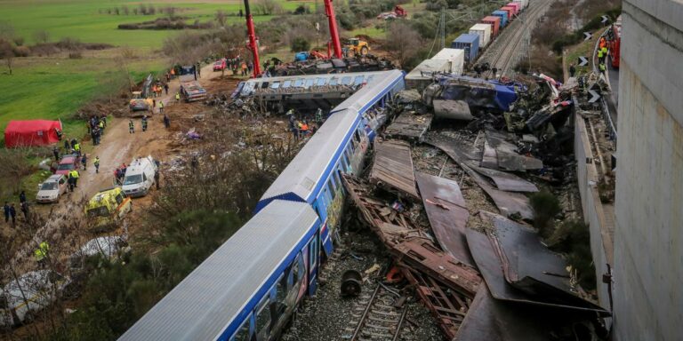 Grecia, scontro tra due treni: almeno 36 morti e 85 feriti
