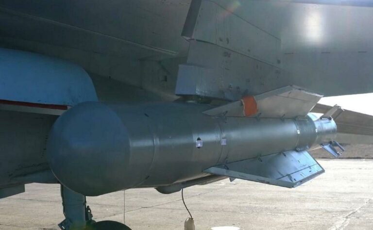Ucraina, media: Russia lancia superbomba da 1.500 kg per prima volta