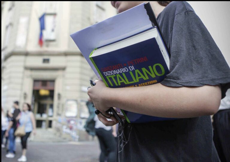 ‘Difesa della lingua italiana’, la proposta di legge: multe fino a 100mila euro