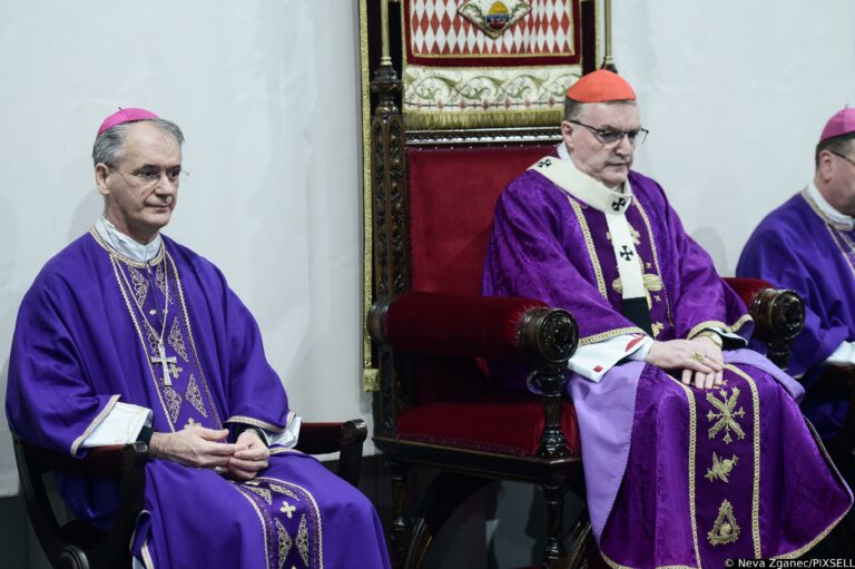 Bozanić non è più arcivescovo di Zagabria. Il Kaptol a Kutleša