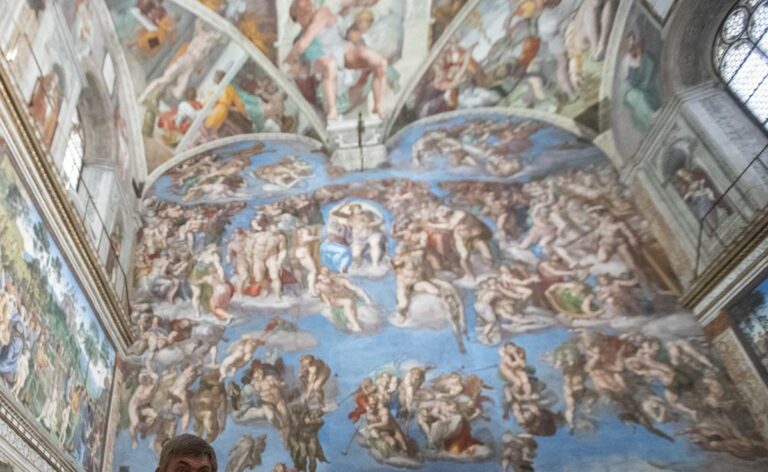 Michelangelo, nuova ipotesi: autoritratto segreto nella Cappella Sistina