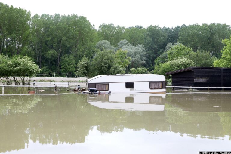 Inondazioni in Croazia. Prossime ore critiche per Sisak e Petrinja