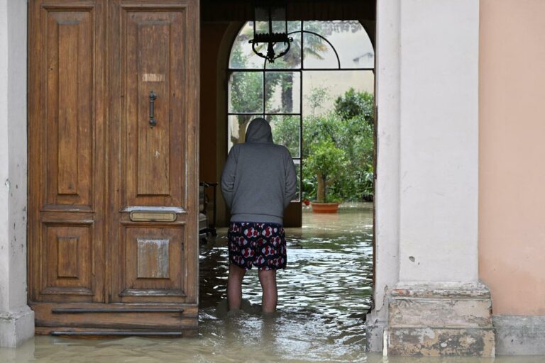 Alluvione Emilia Romagna. I morti salgono a 13, oltre 10mila sfollati