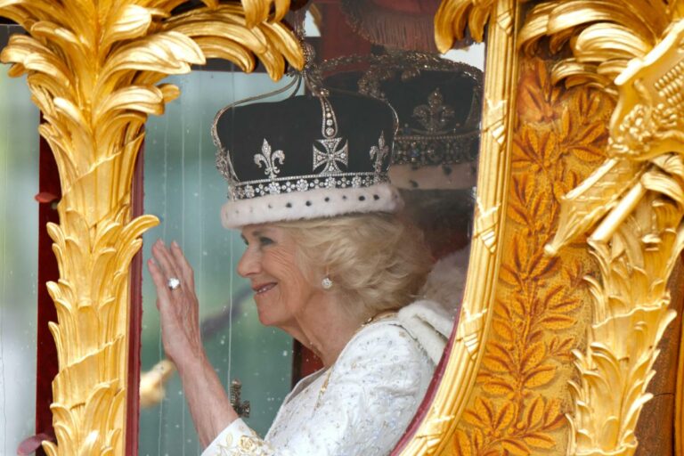 Carlo III, i look di Camilla e delle ospiti reali per l’incoronazione