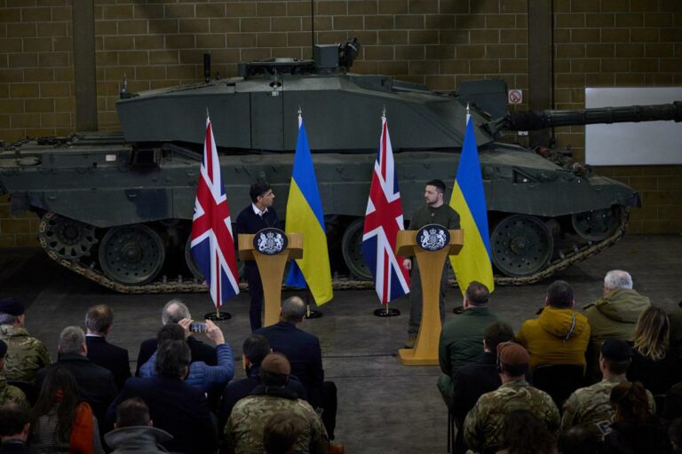 Ucraina, “Gb ha fornito missili a lungo raggio a Kiev”. La replica di Mosca