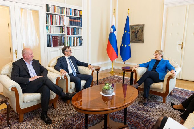 La Presidente slovena Nataša Pirc Musar riceve Žiža e Scheriani