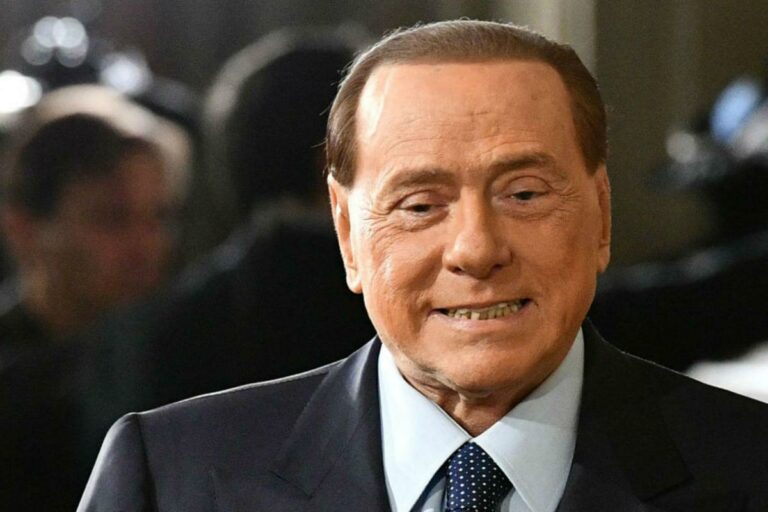 Berlusconi ricoverato al San Raffaele di Milano: “Accertamenti programmati”