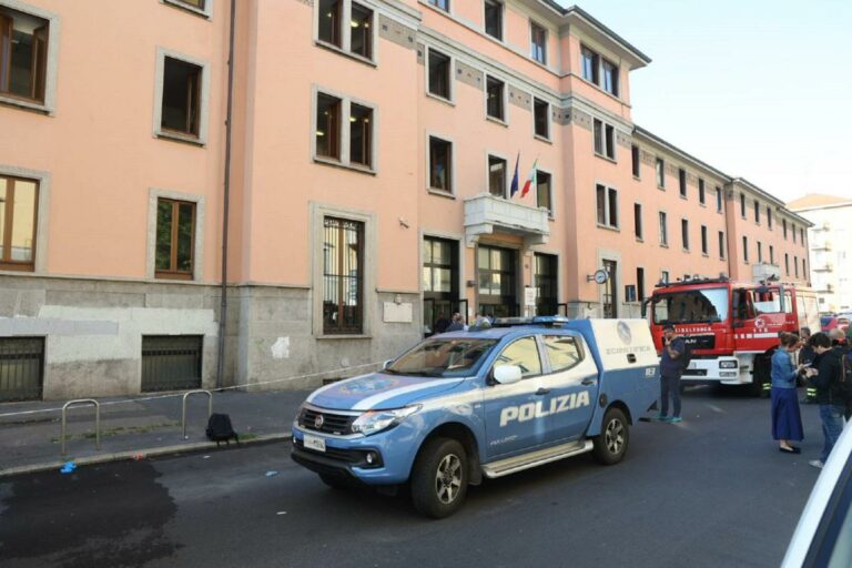 Incendio a Milano, 6 morti in casa riposo: “Fiamme in una sola stanza”