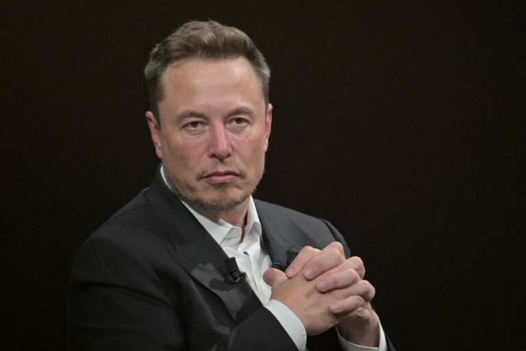 Twitter, addio all’uccellino: Musk annuncia nuovo logo – Guarda